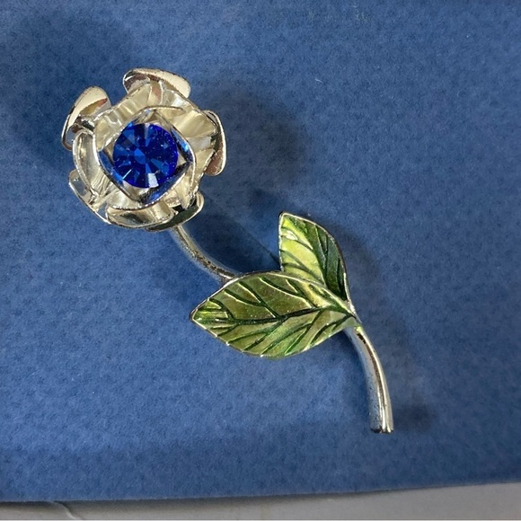 Avon Jewelry - Avon 2004 Vintage Birthstone Rose Pin September Faux Sapphire in Box‎